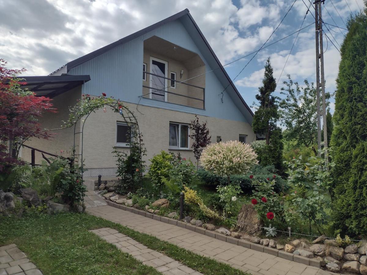 Casa Mamei Suceava Esterno foto